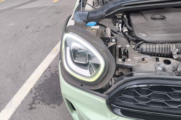 Used MINI Countryman 2021 2.0T COOPER S Right Front Headlight