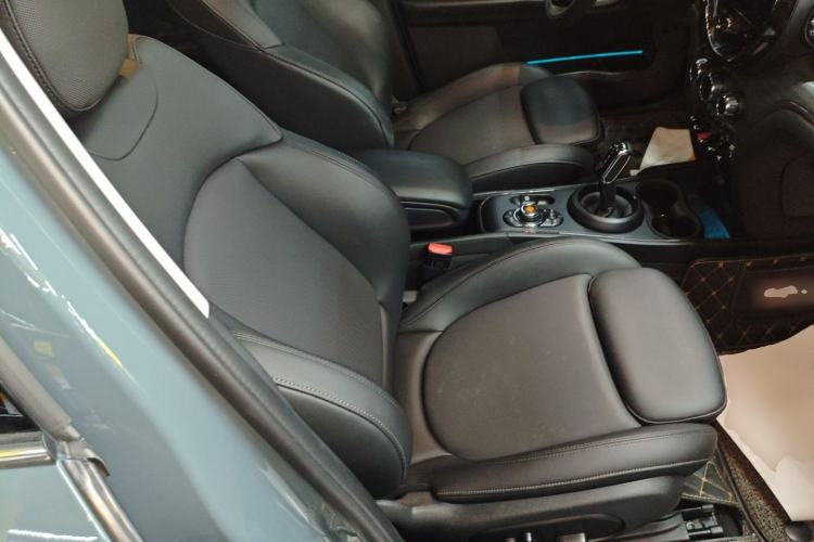 Used MINI Countryman 2021 1.5T COOPER Connoisseur Right Front Seat