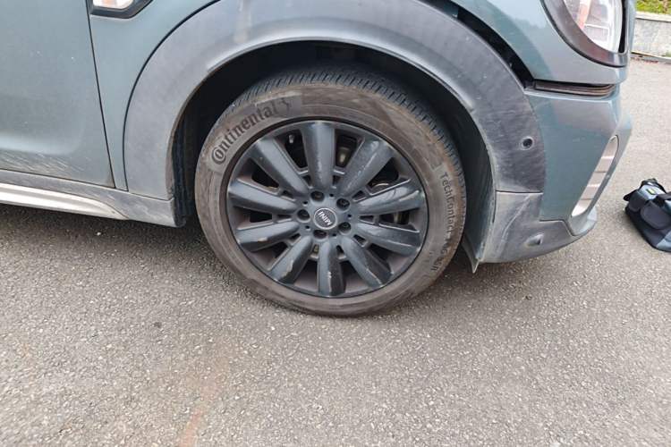 Used MINI Countryman 2021 2.0T COOPER S Right Front Wheel Hub