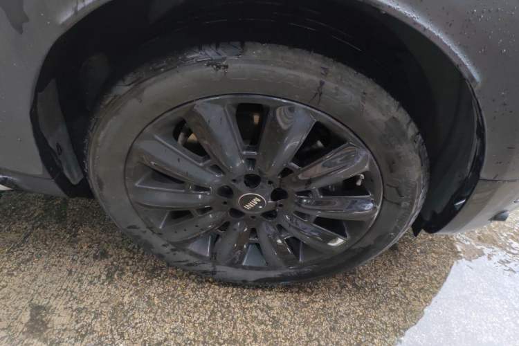 Used MINI Countryman 2021 2.0T COOPER S Right Front Wheel Hub