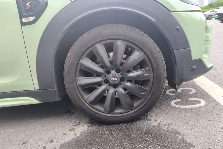 Used MINI Countryman 2021 2.0T COOPER S Right Front Wheel Hub