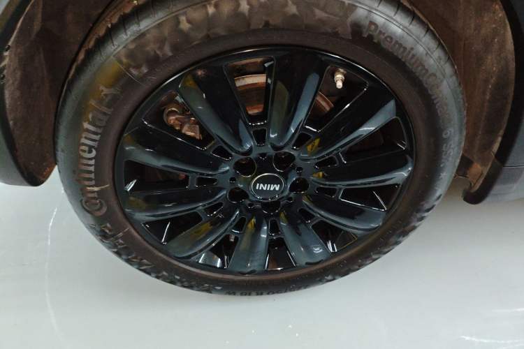 Used MINI Countryman 2021 1.5T COOPER Connoisseur Right Rear Wheel Hub