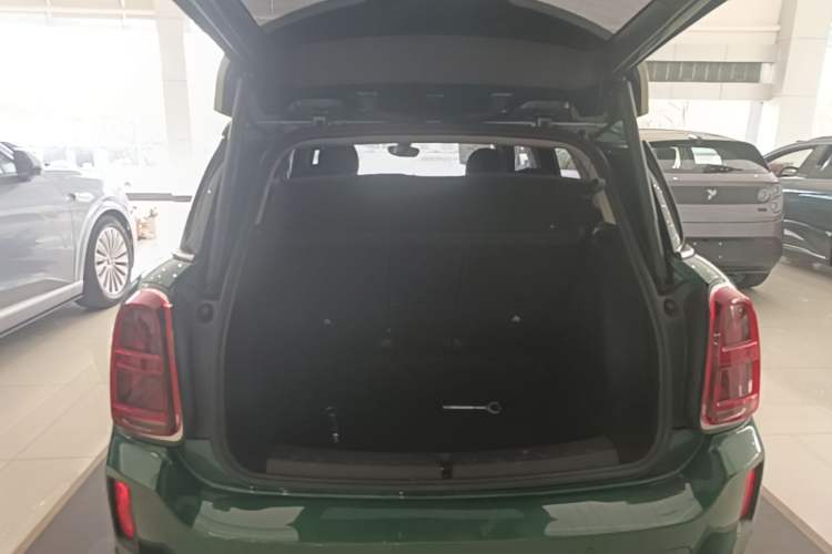 Used MINI Countryman 2021 1.5T COOPER ALL4 Trunk