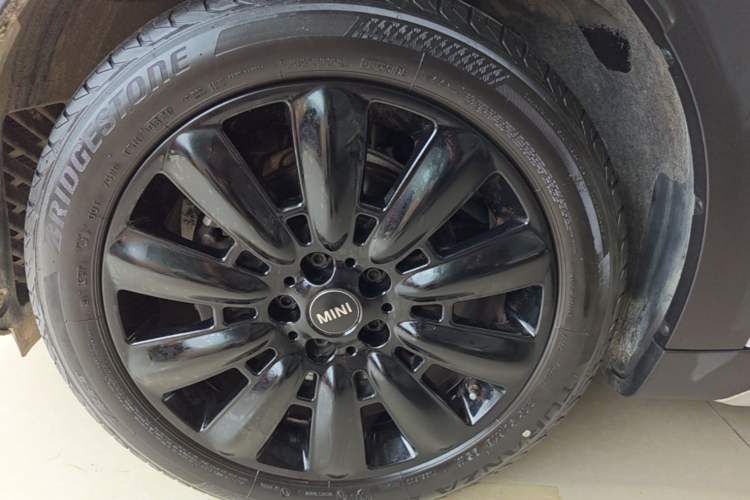 Used MINI Countryman 2021 1.5T COOPER ALL4 Connoisseur Left Front Wheel Hub