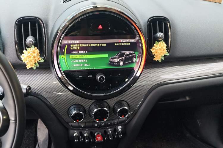 Used MINI Countryman 2021 1.5T COOPER ALL4 Connoisseur Audio And AC Panel