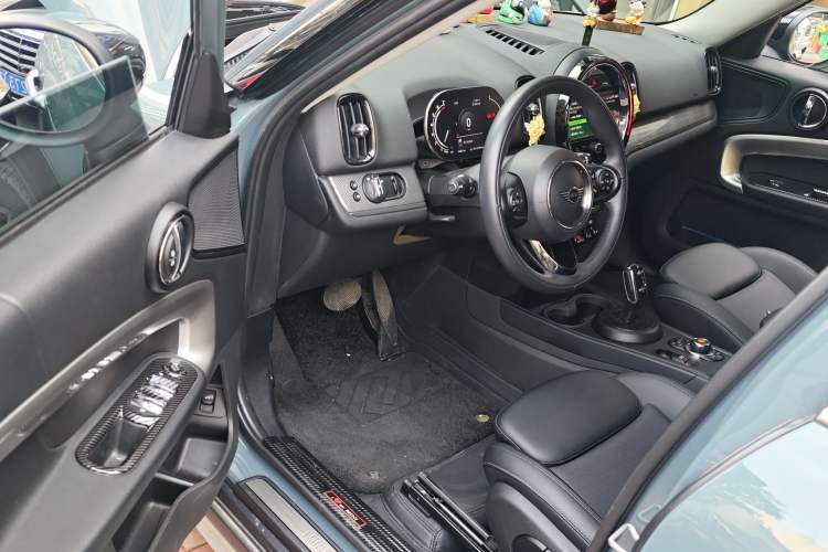 Used MINI Countryman 2021 1.5T COOPER ALL4 Connoisseur Driver Seat