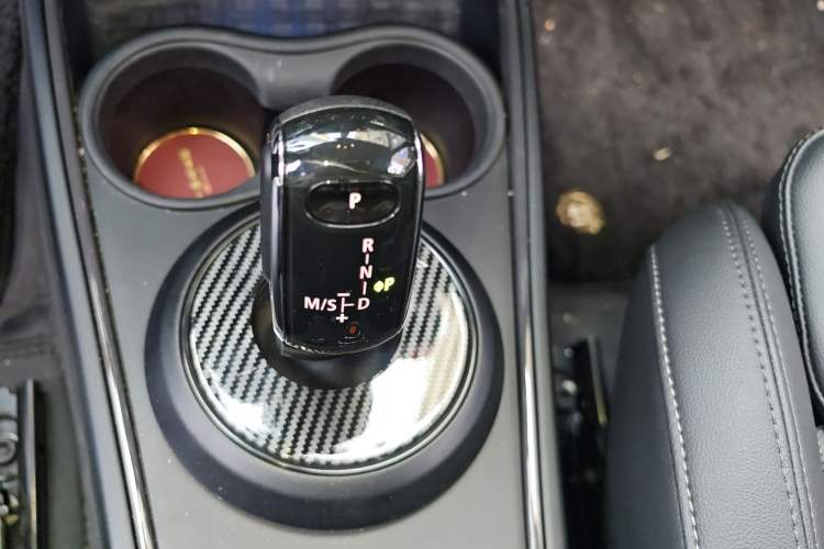 Used MINI Countryman 2021 1.5T COOPER ALL4 Connoisseur Gear Lever