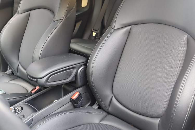 Used MINI Countryman 2021 1.5T COOPER ALL4 Connoisseur Left Front Seat