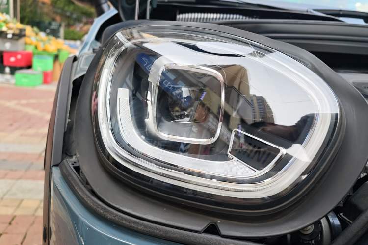 Used MINI Countryman 2021 1.5T COOPER ALL4 Connoisseur Right Front Headlight