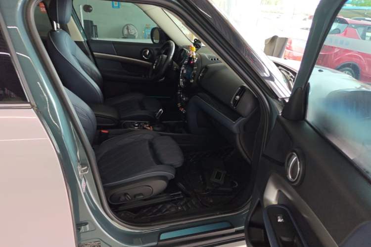 Used MINI Countryman 2021 1.5T COOPER ALL4 Connoisseur Right Front Seat