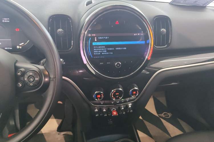 Used MINI Countryman 2021 1.5T COOPER ALL4 Connoisseur Audio And AC Panel