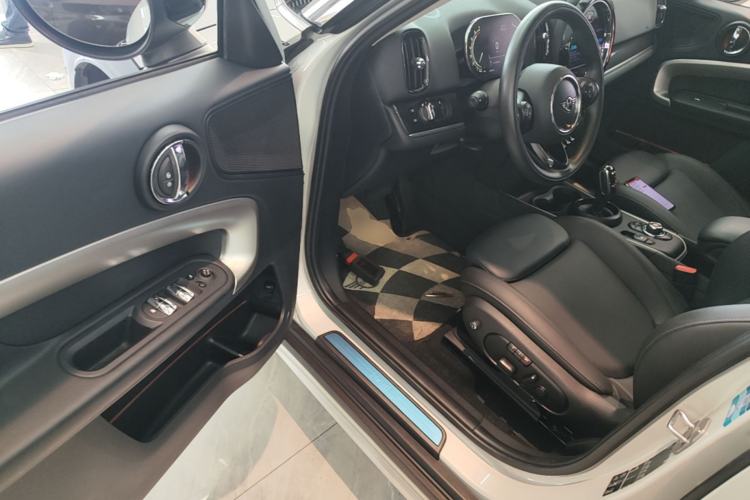 Used MINI Countryman 2021 1.5T COOPER ALL4 Connoisseur Driver Seat
