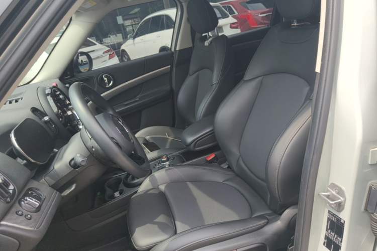Used MINI Countryman 2021 2.0T COOPER S Left Front Seat
