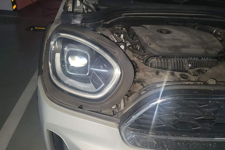 Used MINI Countryman 2021 2.0T COOPER S ALL4 Right Front Headlight