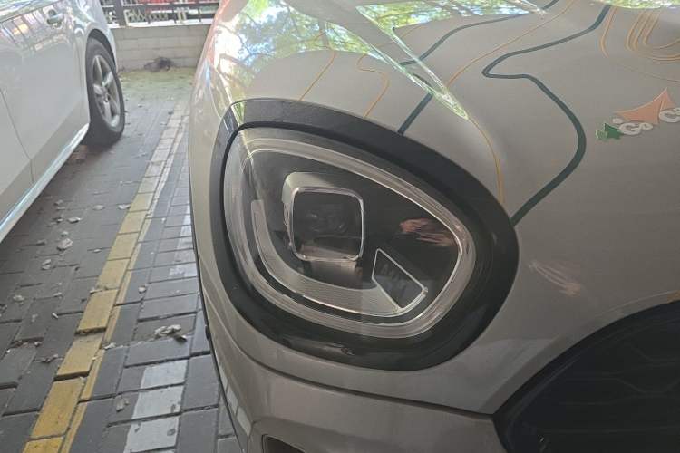 Used MINI Countryman 2021 2.0T COOPER S Right Front Headlight