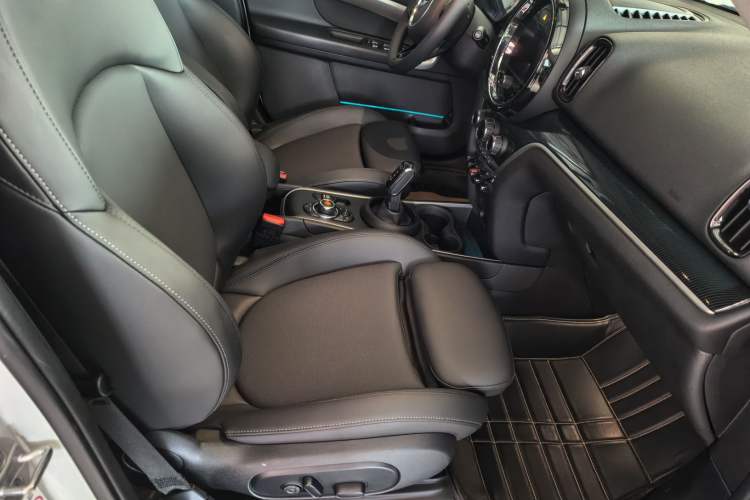 Used MINI Countryman 2021 1.5T COOPER Connoisseur Right Front Seat