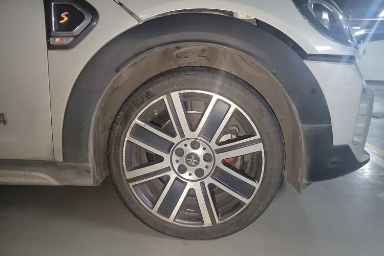 Used MINI Countryman 2021 2.0T COOPER S ALL4 Right Front Wheel Hub