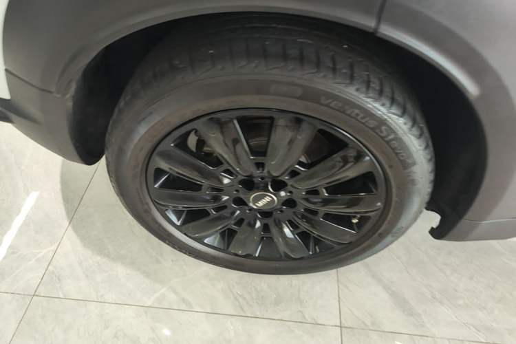 Used MINI Countryman 2021 1.5T COOPER ALL4 Connoisseur Right Rear Wheel Hub
