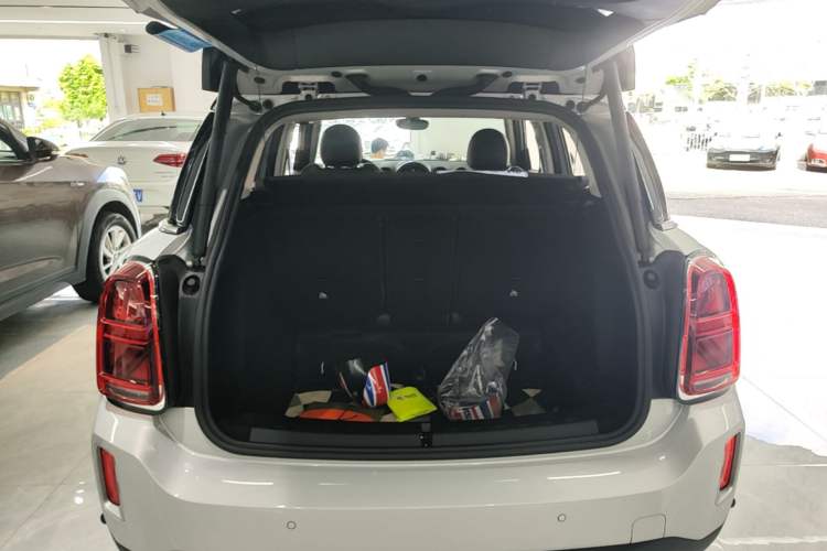 Used MINI Countryman 2021 1.5T COOPER ALL4 Connoisseur Trunk