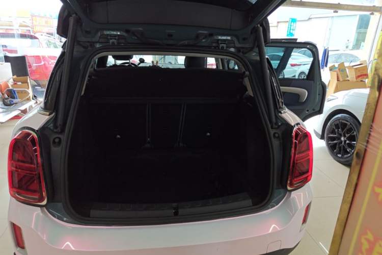 Used MINI Countryman 2021 1.5T COOPER ALL4 Connoisseur Trunk