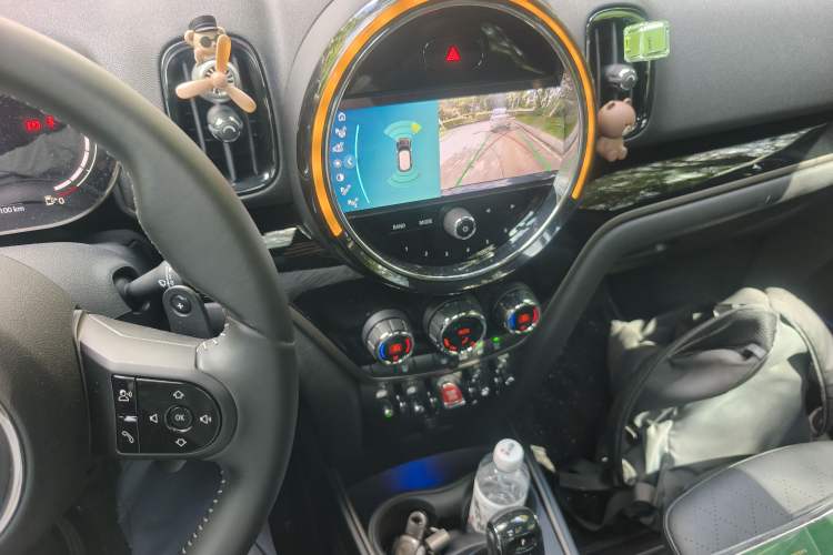 Used MINI Countryman 2022 2.0T COOPER S ALL4 Black Badge Special Edition Audio And AC Panel