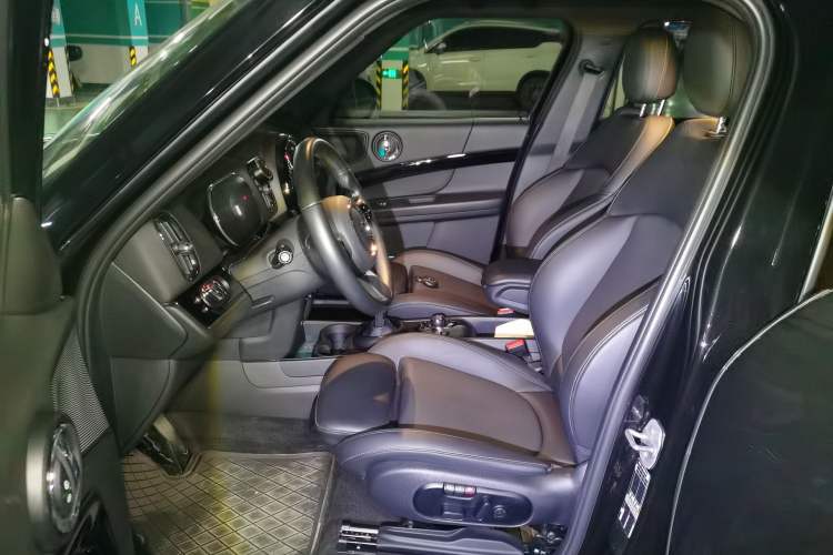 Used MINI Countryman 2022 1.5T COOPER ALL4 Driver Seat