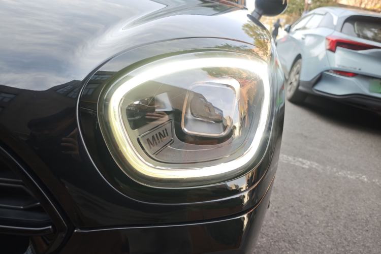 Used MINI Countryman 2022 2.0T COOPER S ALL4 Black Badge Special Edition Exterior 4