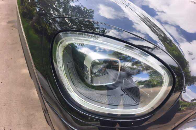 Used MINI Countryman 2022 2.0T COOPER S ALL4 Black Badge Special Edition Right Front Headlight