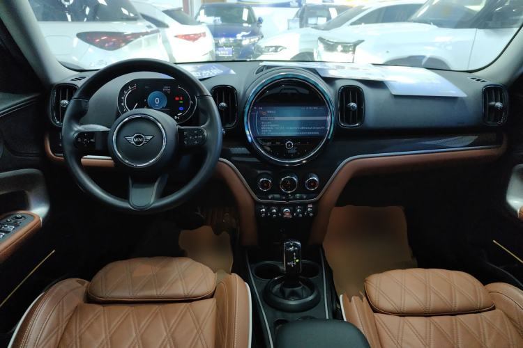 Used MINI Countryman 2022 Updated 2.0T COOPER S Center Console