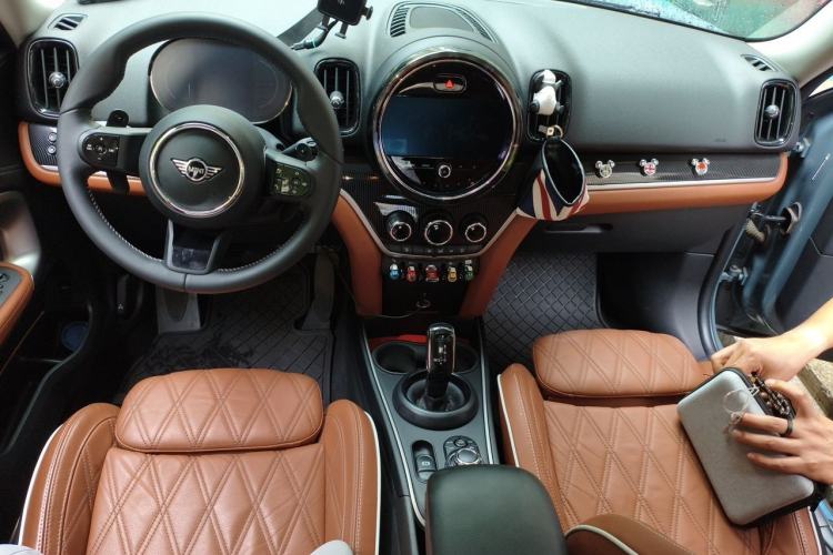 Used MINI Countryman 2022 2.0T COOPER S ALL4 Center Console