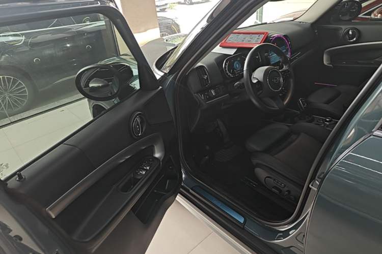 Used MINI Countryman 2022 1.5T COOPER Connoisseur Driver Seat