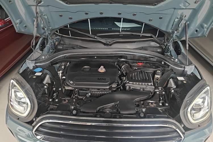 Used MINI Countryman 2022 1.5T COOPER Connoisseur Engine Bay