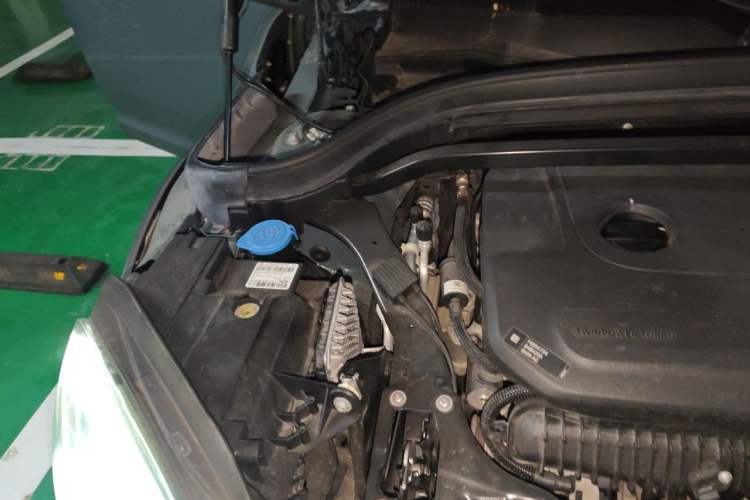 Used MINI Countryman 2022 2.0T COOPER S ALL4 Engine Bay Right