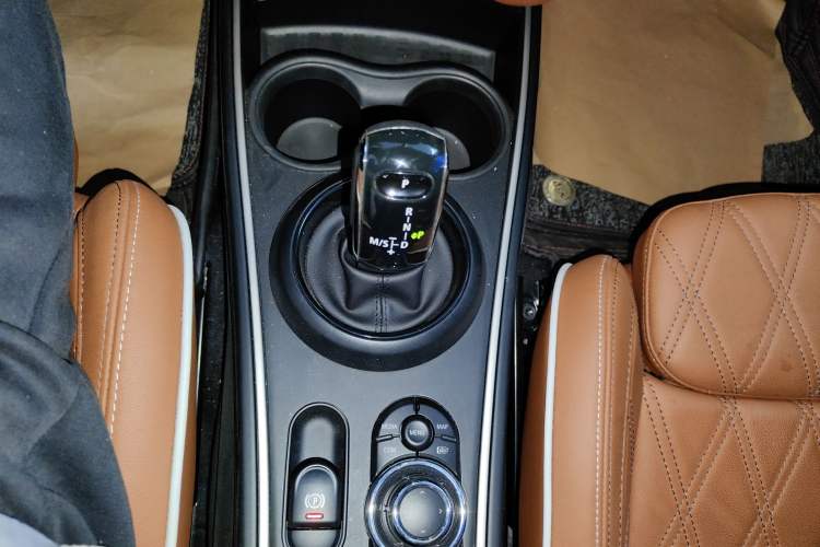 Used MINI Countryman 2022 Updated 2.0T COOPER S Gear Lever