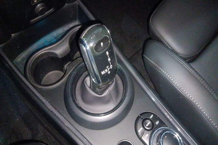 Used MINI Countryman 2022 Updated 1.5T COOPER Connoisseur Gear Lever