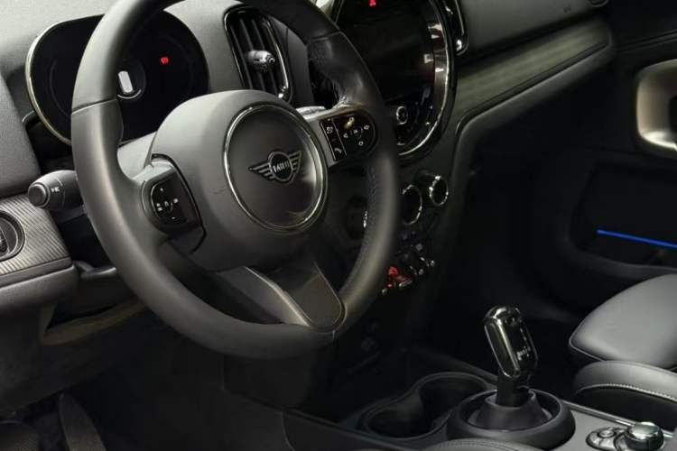 Used MINI Countryman 2022 Updated 1.5T COOPER Connoisseur Interior 1
