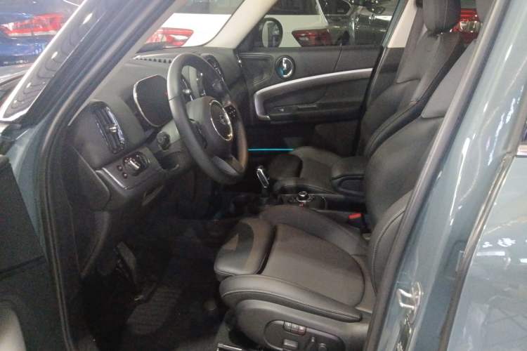 Used MINI Countryman 2022 Updated 1.5T COOPER Connoisseur Interior 4