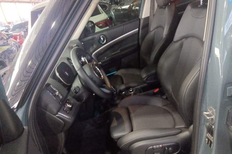 Used MINI Countryman 2022 Updated 1.5T COOPER Connoisseur Left Front Seat