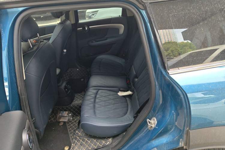 Used MINI Countryman 2022 Revised Version 1.5T COOPER ALL4 Connoisseur Left Rear Seat