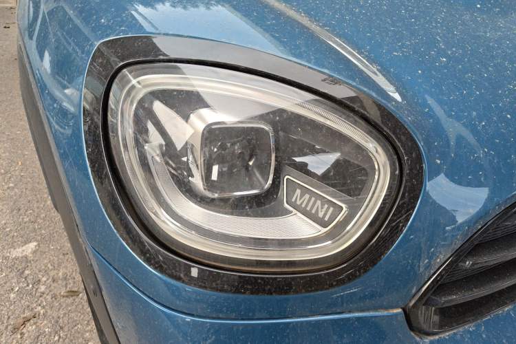 Used MINI Countryman 2022 Revised Version 1.5T COOPER ALL4 Connoisseur Right Front Headlight