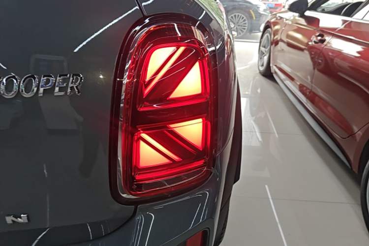 Used MINI Countryman 2022 1.5T COOPER Connoisseur Right Rear Taillight