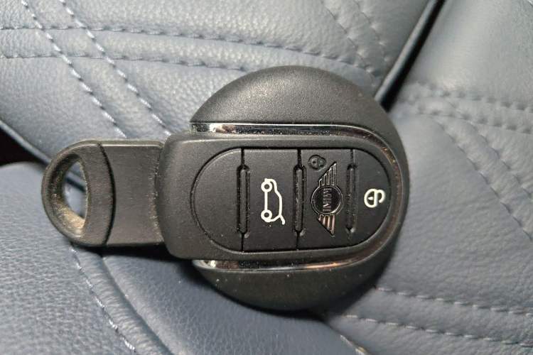 Used MINI Countryman 2022 Revised Version 1.5T COOPER ALL4 Connoisseur Vehicle Key