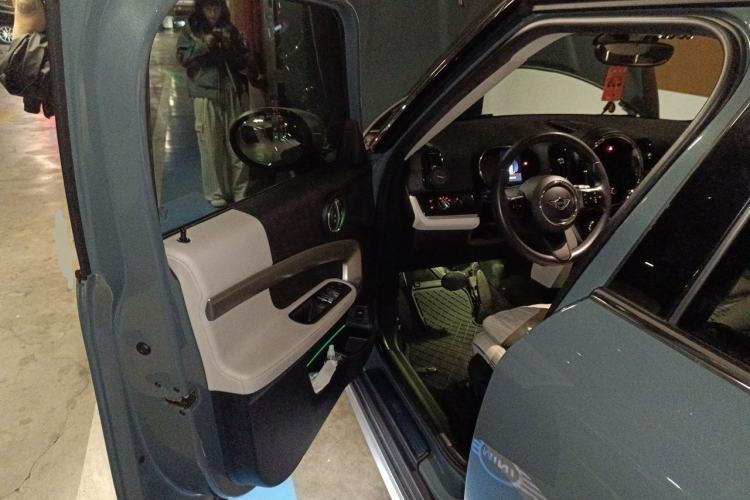 Used MINI Countryman 2022 1.5T COOPER Connoisseur Driver Seat