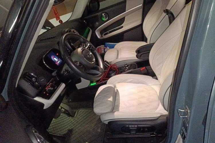 Used MINI Countryman 2022 1.5T COOPER Connoisseur Left Front Seat