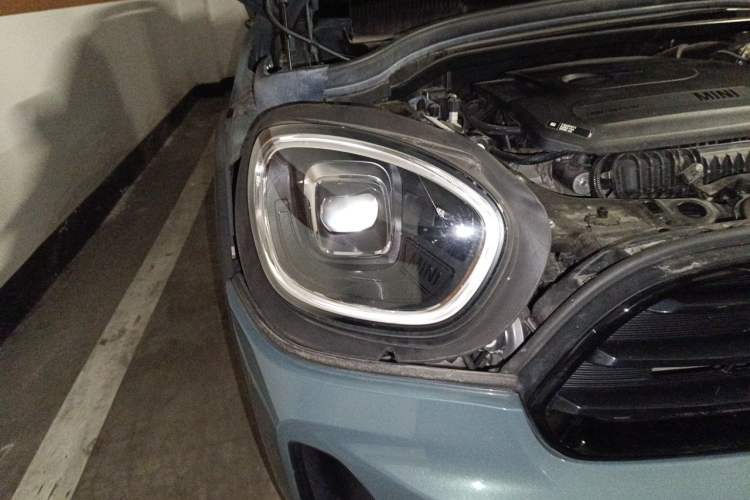 Used MINI Countryman 2022 1.5T COOPER Connoisseur Right Front Headlight