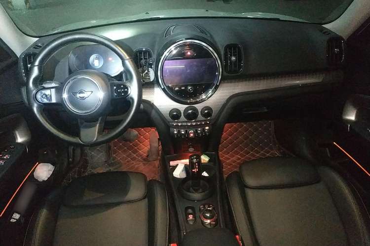 Used MINI Countryman 2022 1.5T COOPER ALL4 Connoisseur Center Console