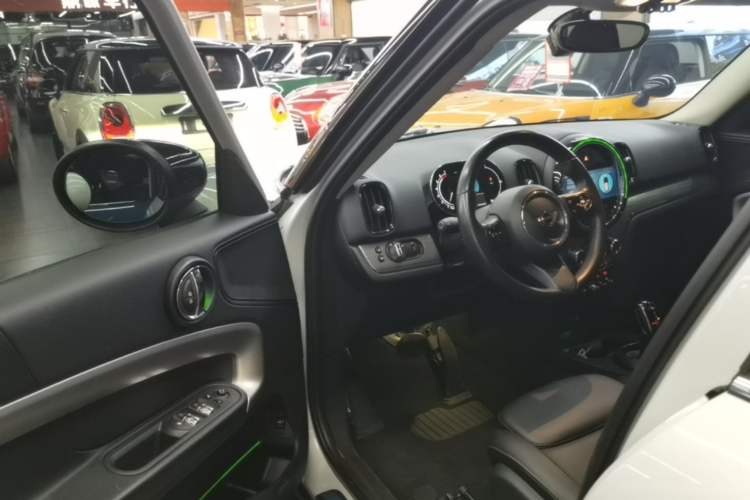 Used MINI Countryman 2022 1.5T COOPER ALL4 Driver Seat