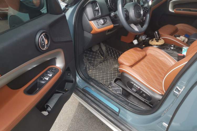 Used MINI Countryman 2022 Revised Version 1.5T COOPER ALL4 Connoisseur Driver Seat