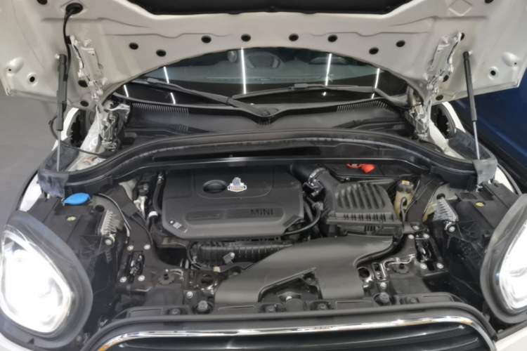Used MINI Countryman 2022 1.5T COOPER ALL4 Engine Bay