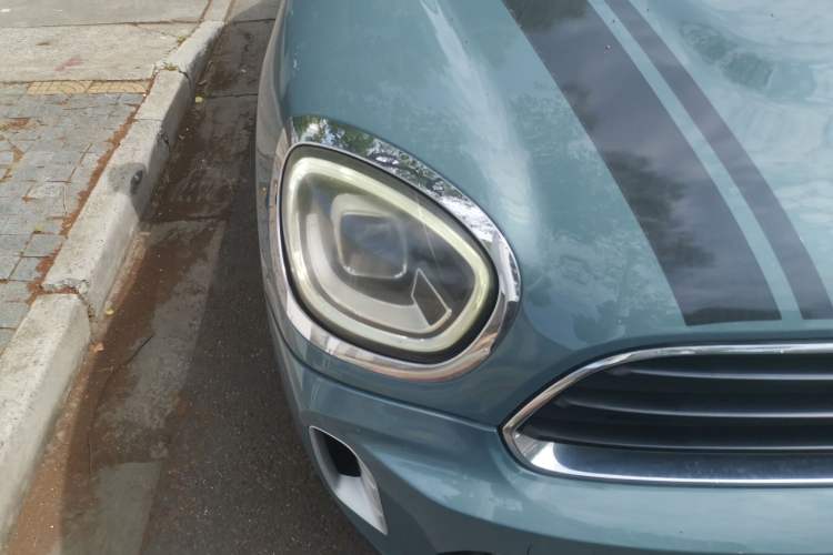 Used MINI Countryman 2022 Revised Version 1.5T COOPER ALL4 Connoisseur Right Front Headlight